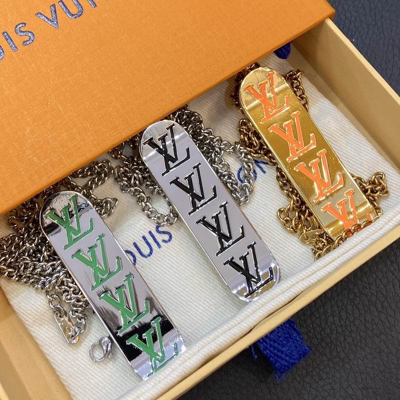 LV Necklaces 44